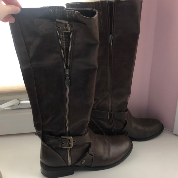 Guess Riding Boots - Picture 2 of 3